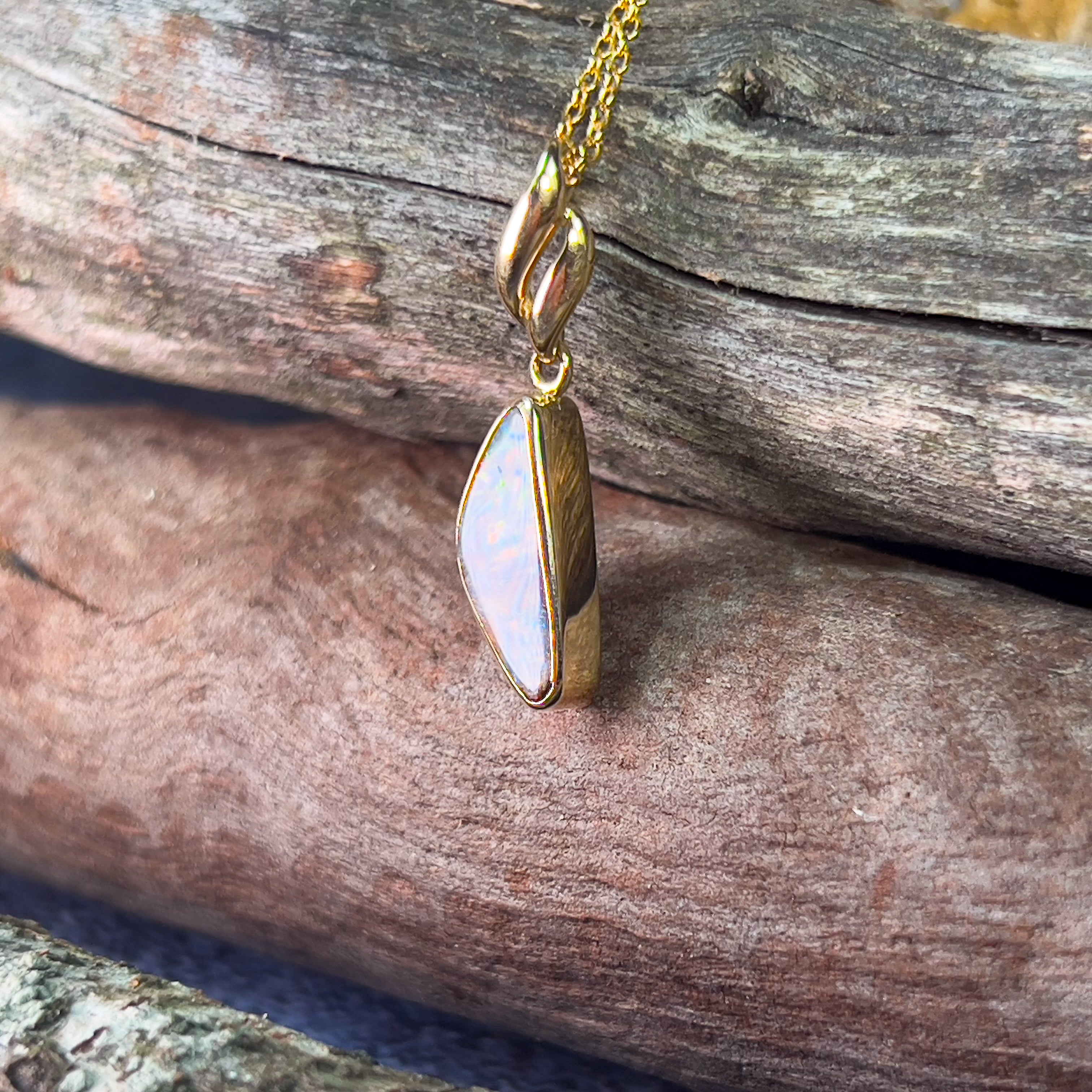 18kt Yellow Gold Boulder opal 1.1ct pendant - Masterpiece Jewellery Opal & Gems Sydney Australia | Online Shop