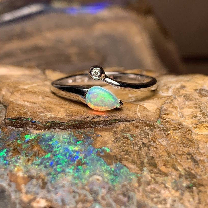 14kt White Gold Opal ring - Masterpiece Jewellery Opal & Gems Sydney Australia | Online Shop