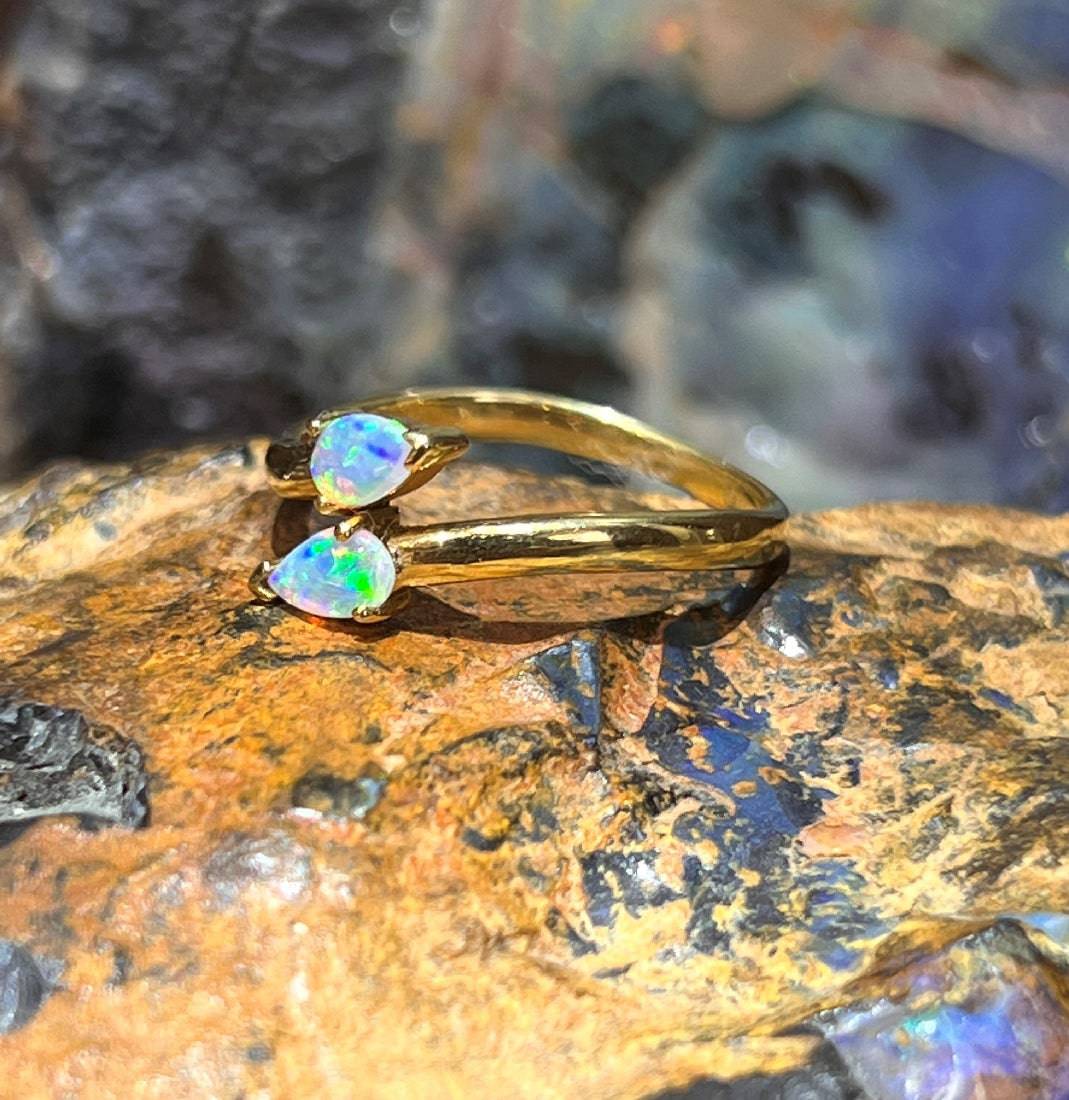 18kt Yellow Gold Opal split ring - Masterpiece Jewellery Opal & Gems Sydney Australia | Online Shop