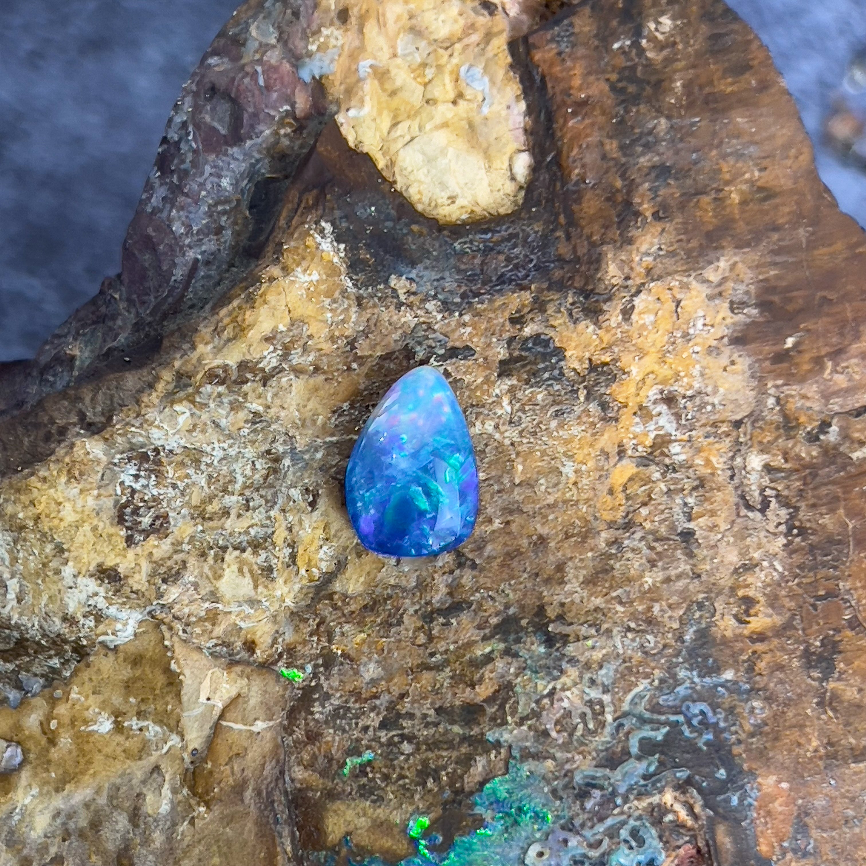 Loose Australian Opal doublet freeform 2.53ct - Masterpiece Jewellery Opal & Gems Sydney Australia | Online Shop