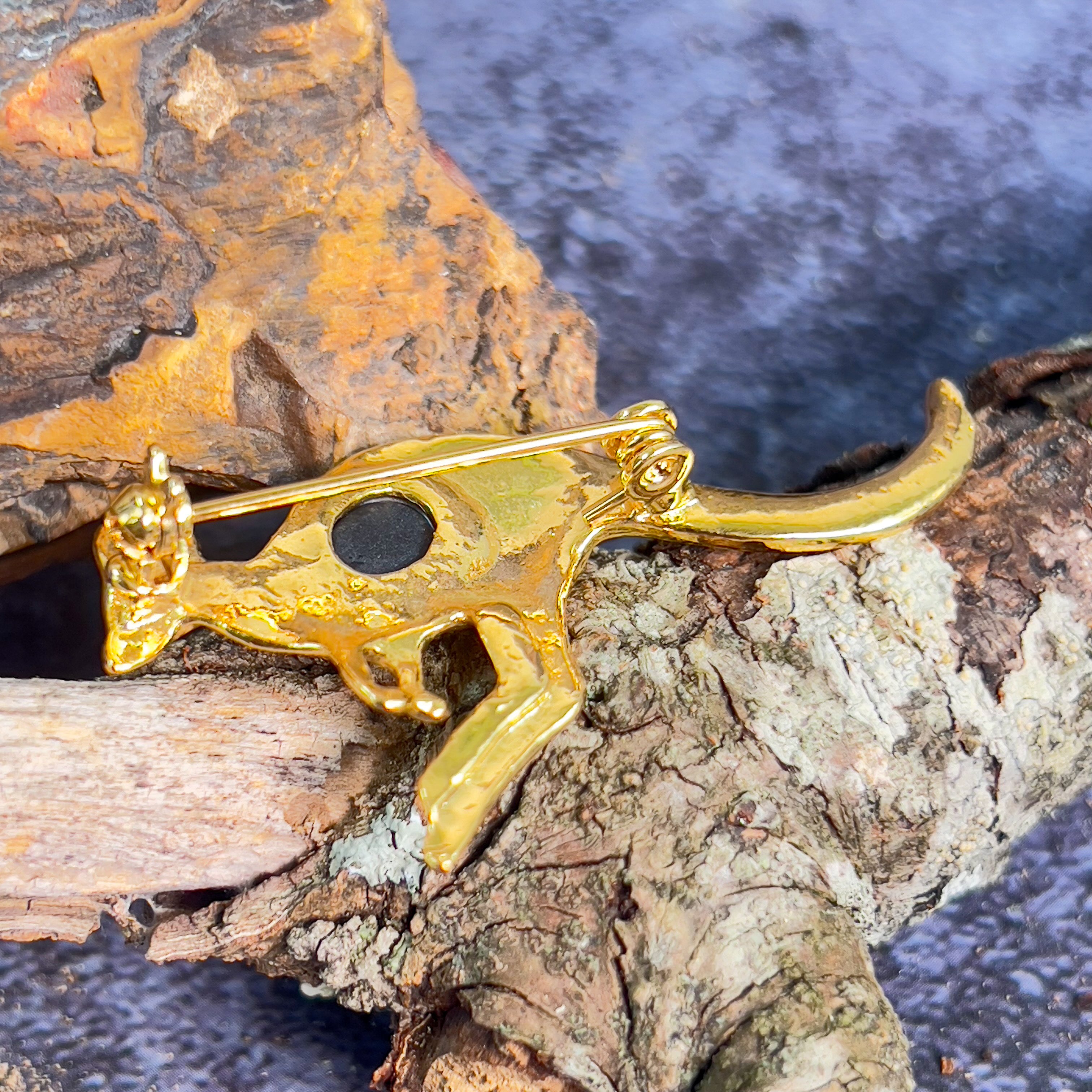 Gold Plated Kangaroo Brooch with one Opal triplet