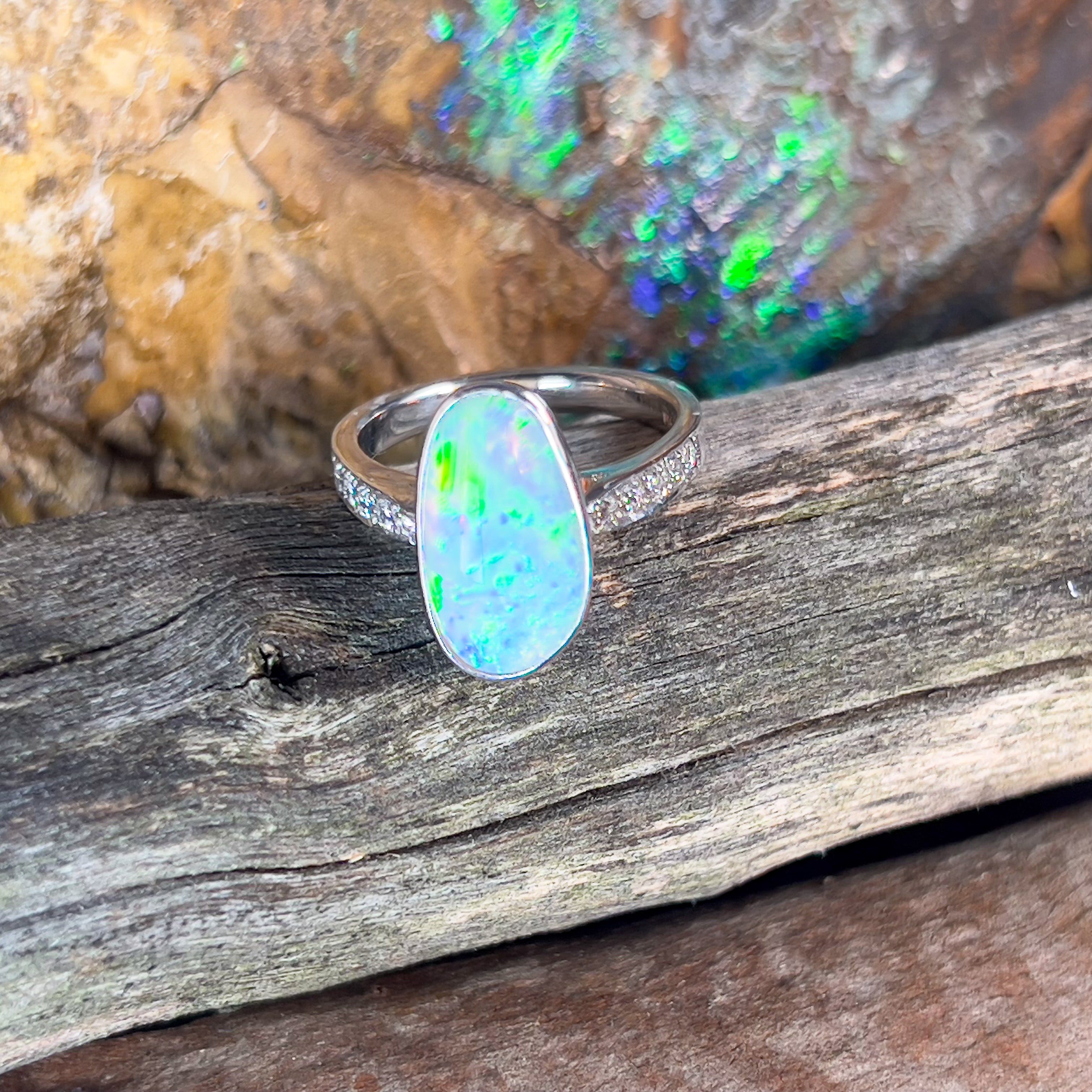 18kt White Gold Crystal Opal 2.01ct and 0.18ct Diamonds ring - Masterpiece Jewellery Opal & Gems Sydney Australia | Online Shop