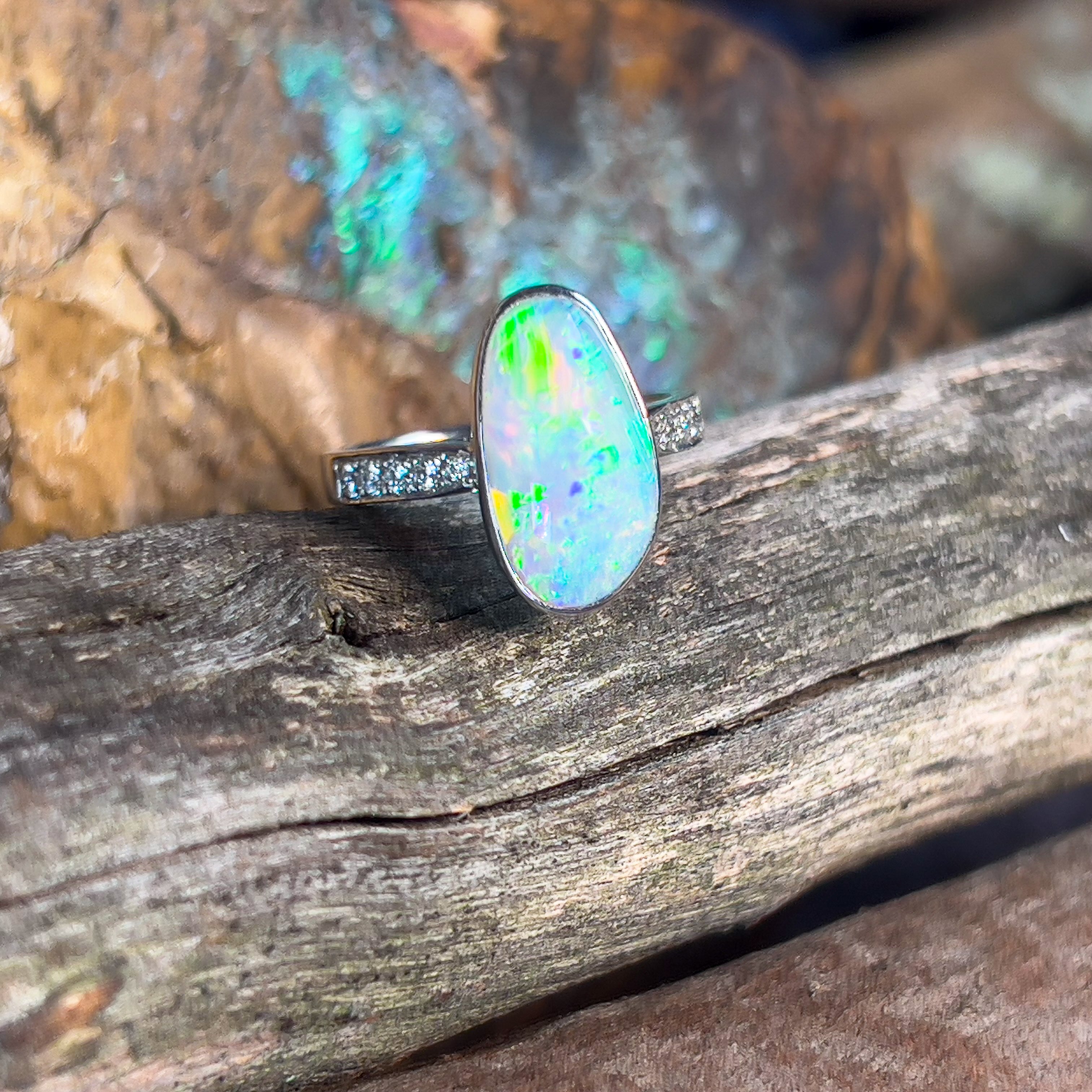 18kt White Gold Crystal Opal 2.01ct and 0.18ct Diamonds ring - Masterpiece Jewellery Opal & Gems Sydney Australia | Online Shop