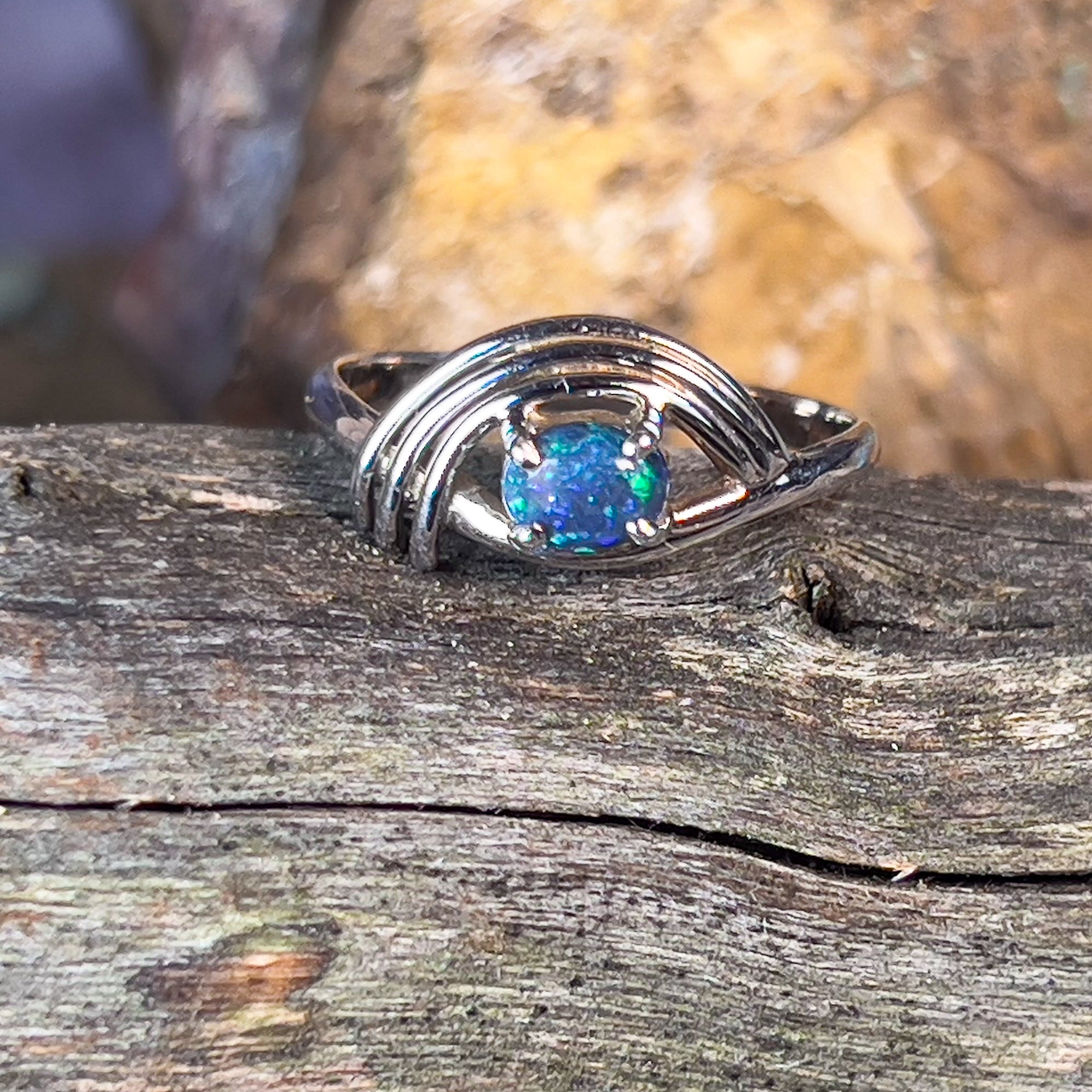 18kt White Gold ring with Black Opal 0.3ct - Masterpiece Jewellery Opal & Gems Sydney Australia | Online Shop