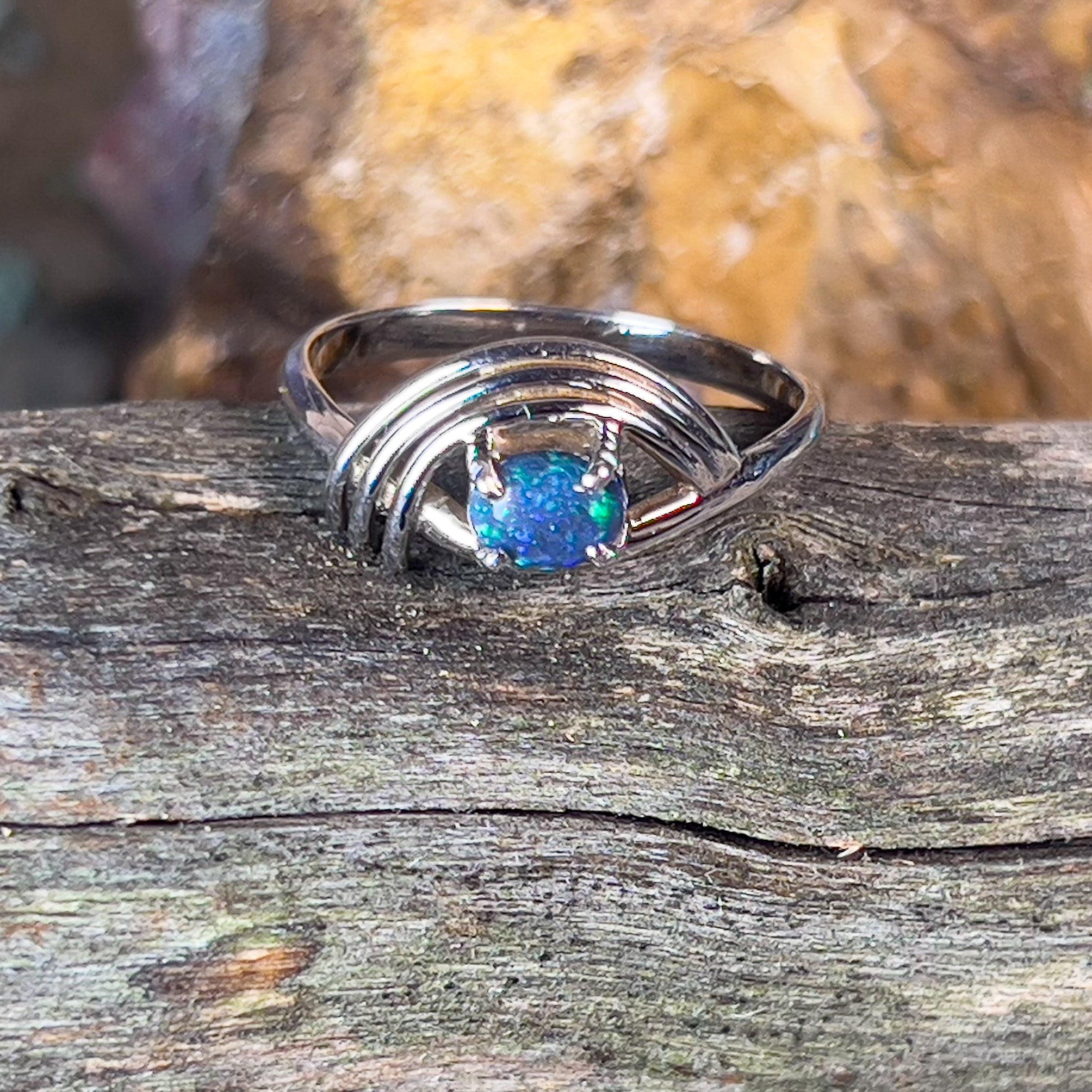 18kt White Gold ring with Black Opal 0.3ct - Masterpiece Jewellery Opal & Gems Sydney Australia | Online Shop