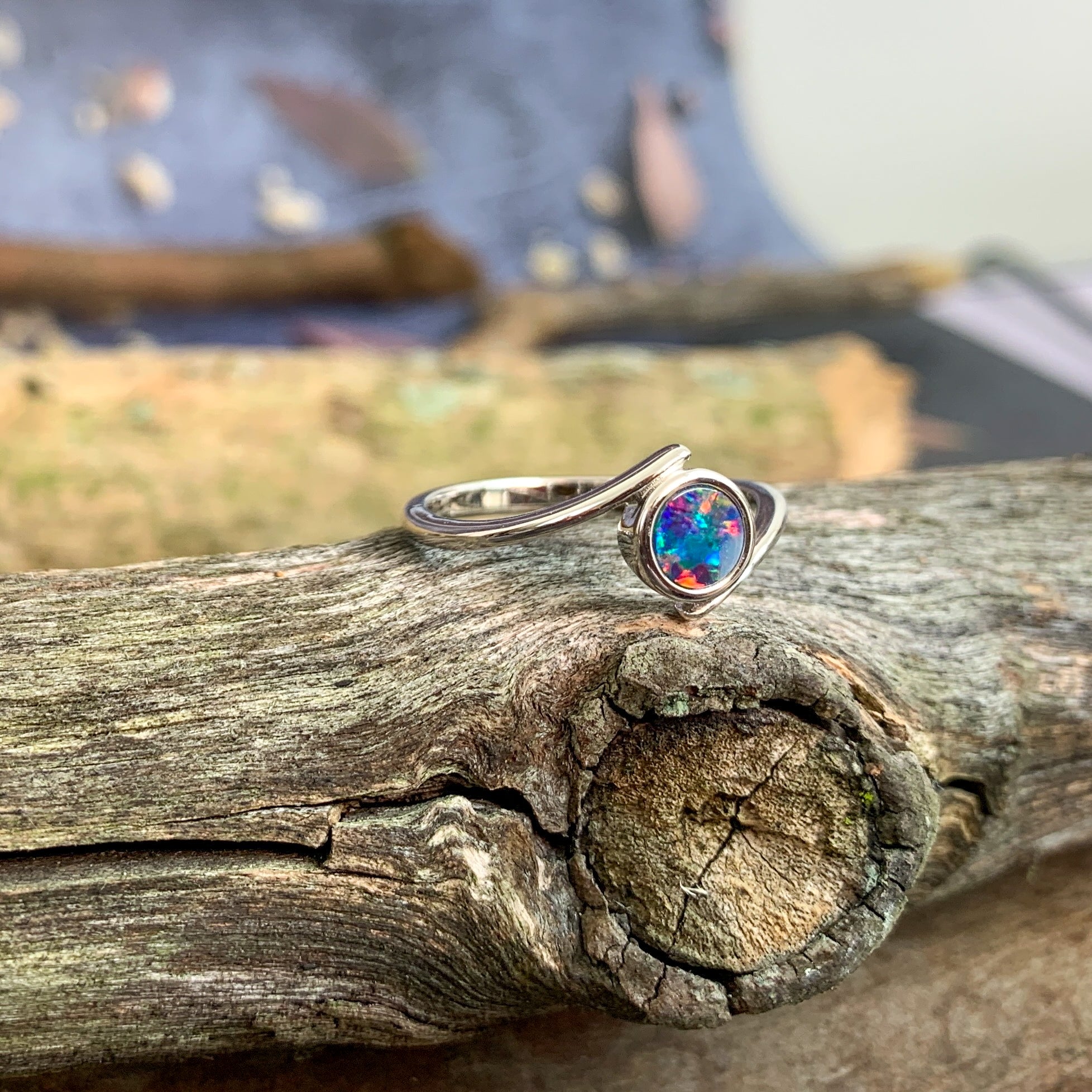 Sterling Silver 5mm Opal doublet split shank ring - Masterpiece Jewellery Opal & Gems Sydney Australia | Online Shop