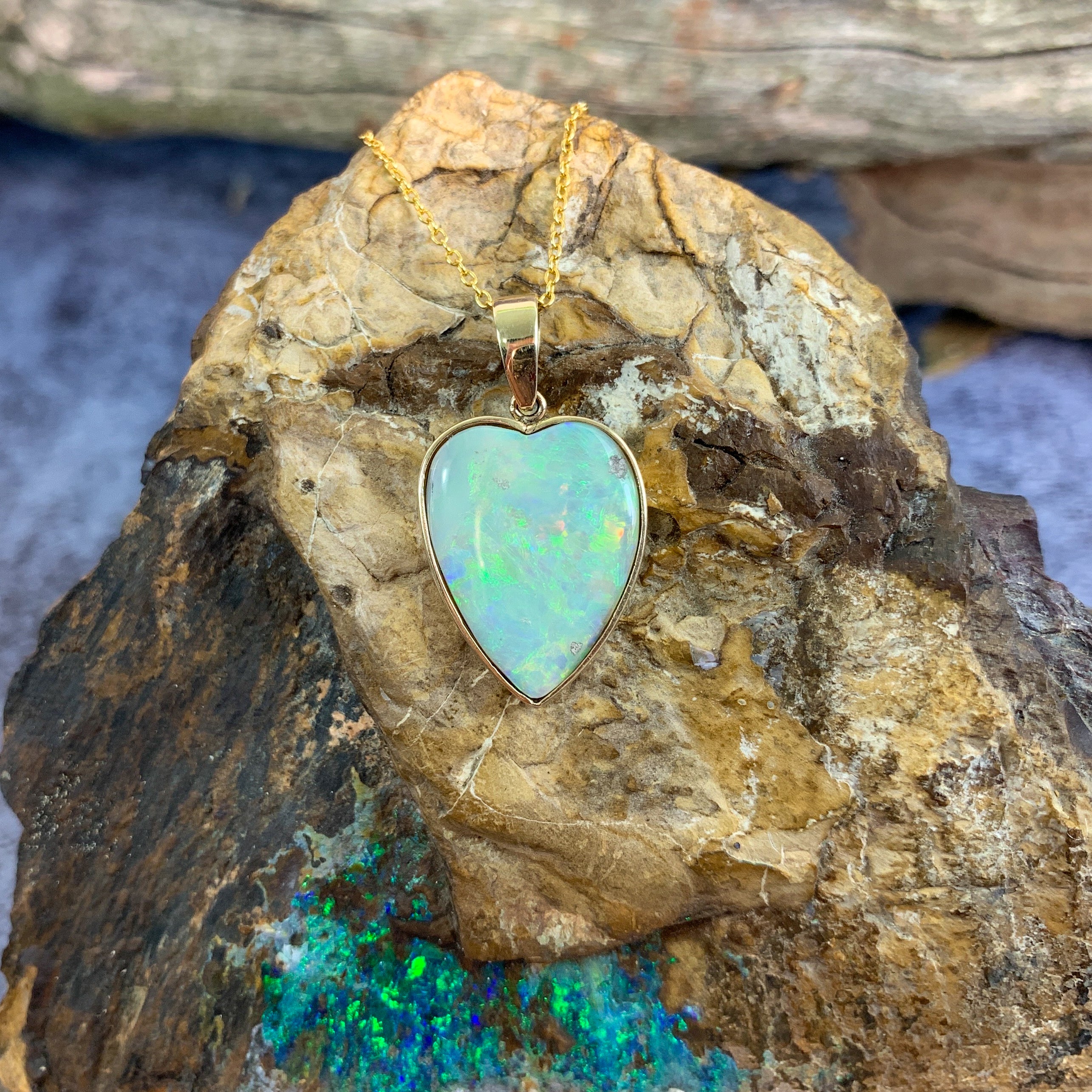 9kt Yellow Gold heart shape Opal 5.48ct pendant - Masterpiece Jewellery Opal & Gems Sydney Australia | Online Shop