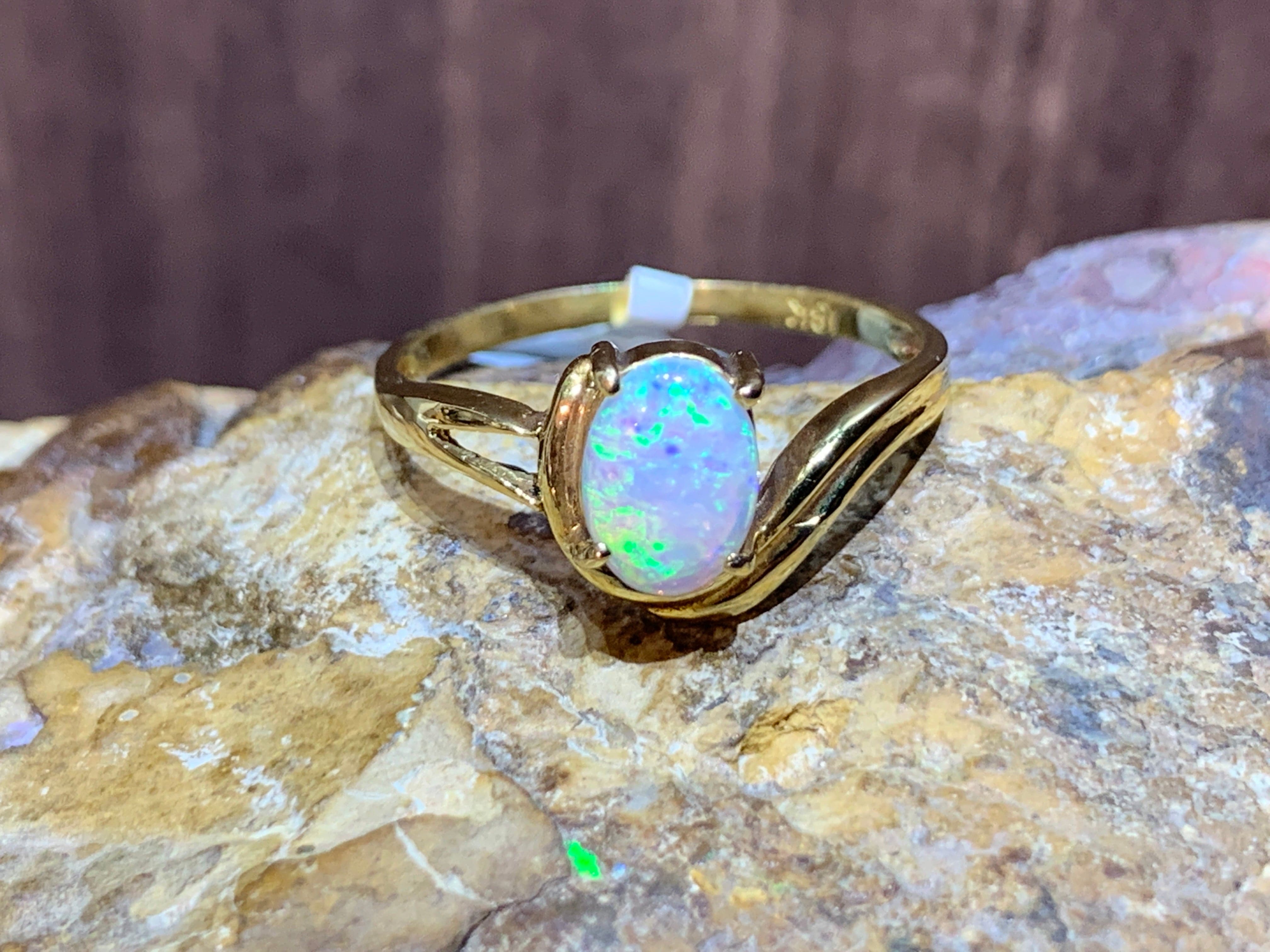 18kt Yellow Gold Opal solitaire ring - Masterpiece Jewellery Opal & Gems Sydney Australia | Online Shop