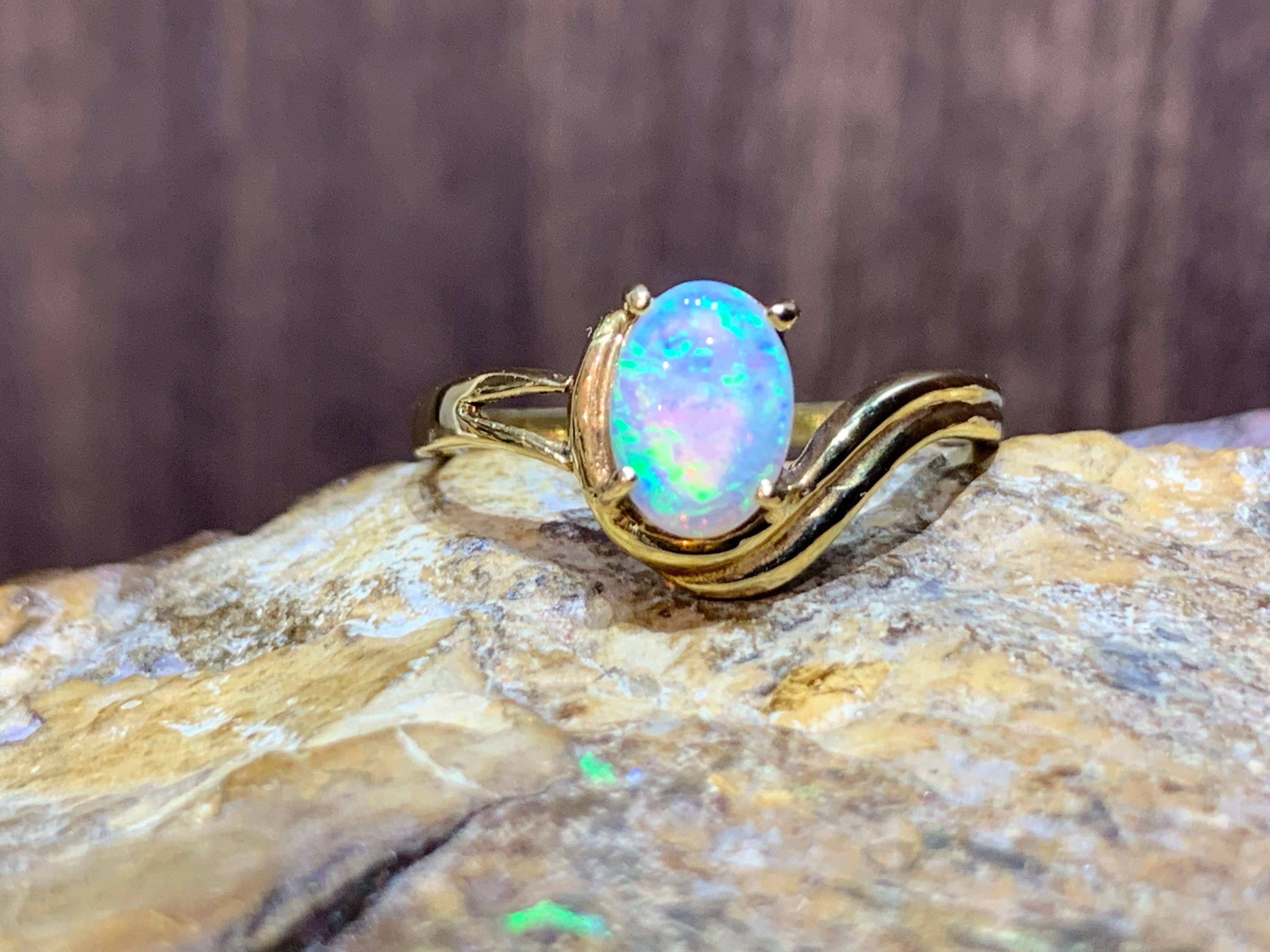 18kt Yellow Gold Opal solitaire ring - Masterpiece Jewellery Opal & Gems Sydney Australia | Online Shop